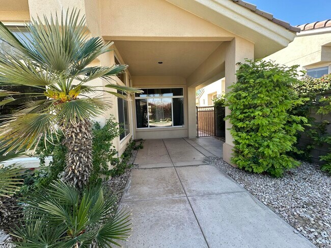 Building Photo - 78284 Rainbow Dr