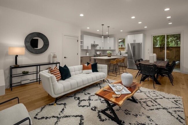Building Photo - 2bd/3ba Kirkland Home