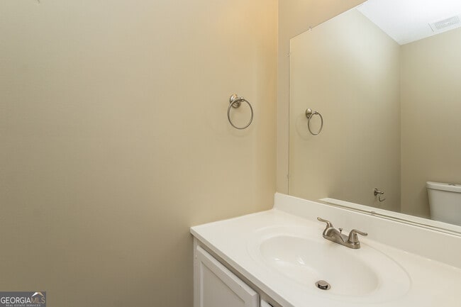 Building Photo - 278 Castleair Dr NE