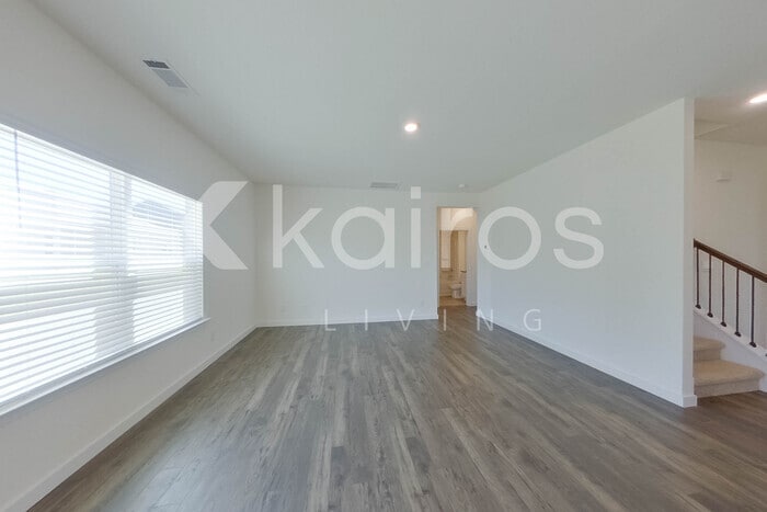 Building Photo - 4274 Scenic Dr SE