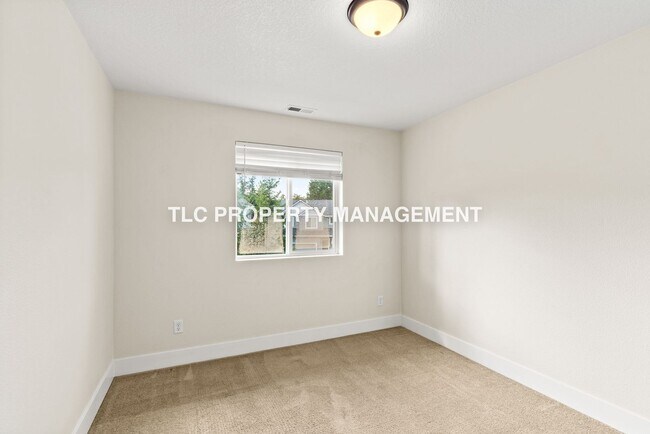 Building Photo - Gorgeous Home for Rent