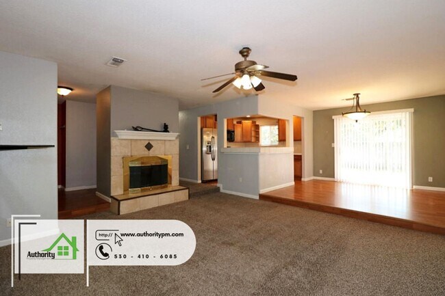 Building Photo - 3030 Dove St