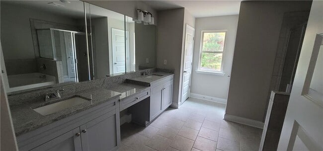 Building Photo - 5995 Arbor Knoll Pl