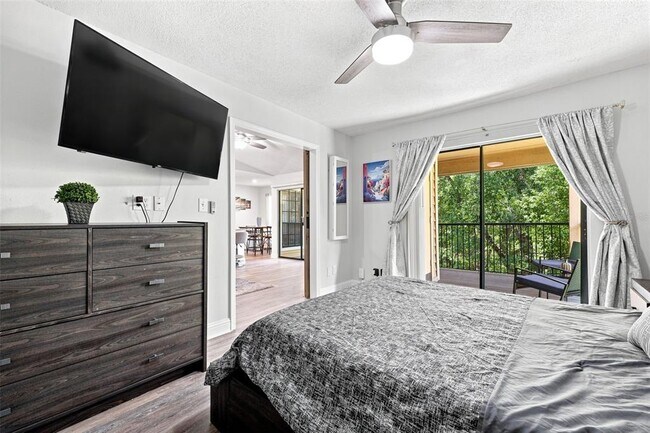 Building Photo - 8630 Mallard Reserve Dr