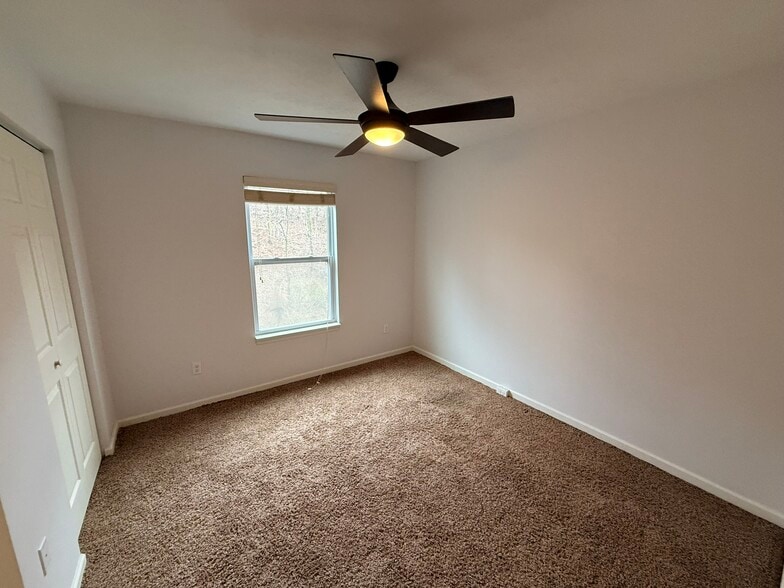 Building Photo - 2293 Flint Dr