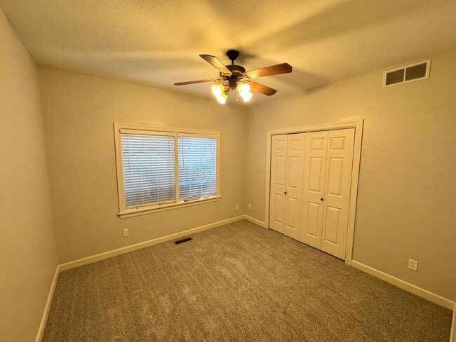 Building Photo - Welcome Home – Spacious East Side Living w...