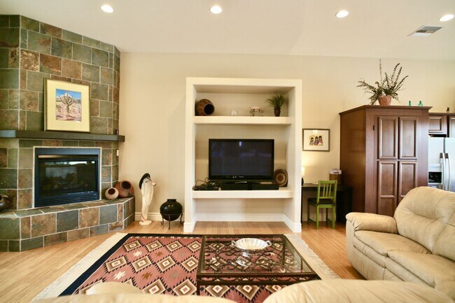 Building Photo - Mountain and City Views from this Furnished Rental!