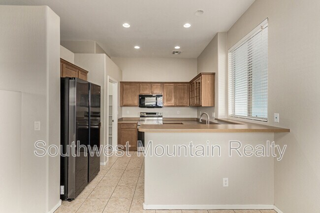 Building Photo - 1098 W Oak Tree Ln