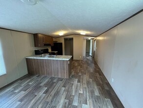 Building Photo - 1521 Bunnys Dr