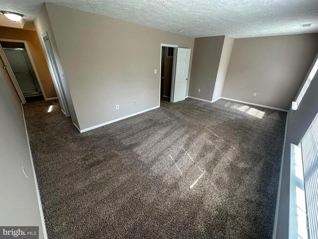 Building Photo - 2132 Robert Bowie Dr