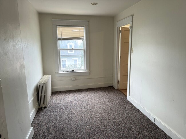 Building Photo - 537 E King St
