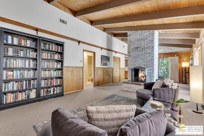 Building Photo - 25465 Seneca Dr