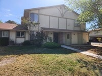 Building Photo - 2 BED, 1 BATH TOWNHOUSE CLOSE TO UNLV!!!!