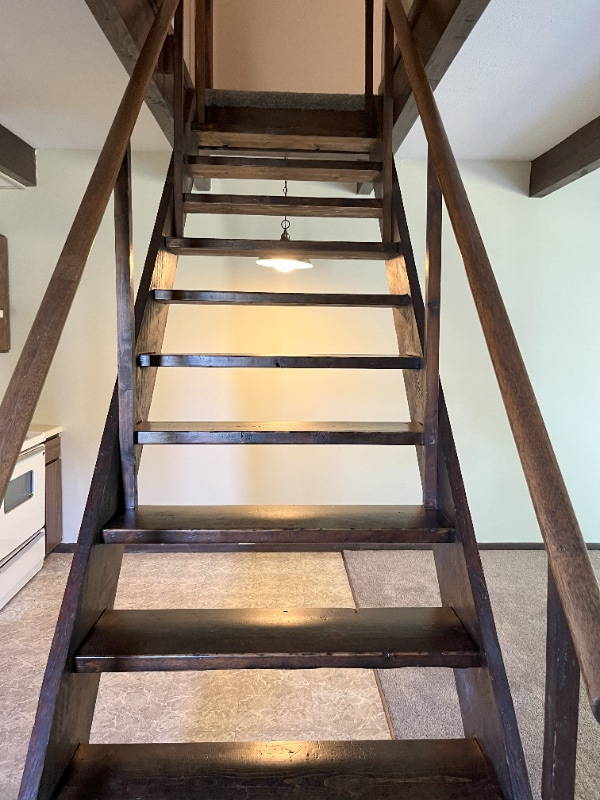 Building Photo - 160 Logan Rd