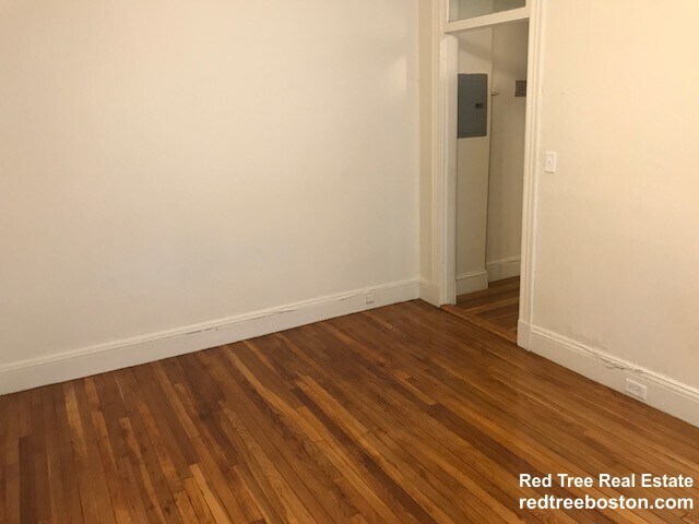 Building Photo - 1185 Boylston St