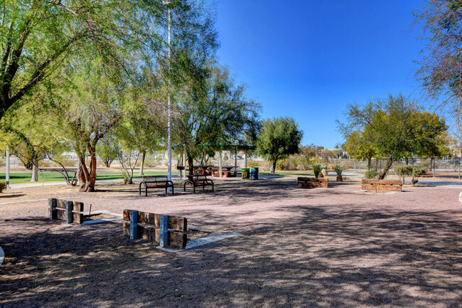 Building Photo - 706 Eros Ct