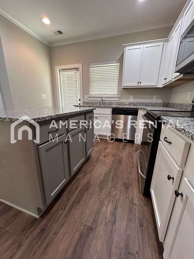 Building Photo - DEPOSIT PENDING! MOVE IN SPECIAL!!! - Home for Rent in Lake Cyrus! Available to View Now!!! - Sig...