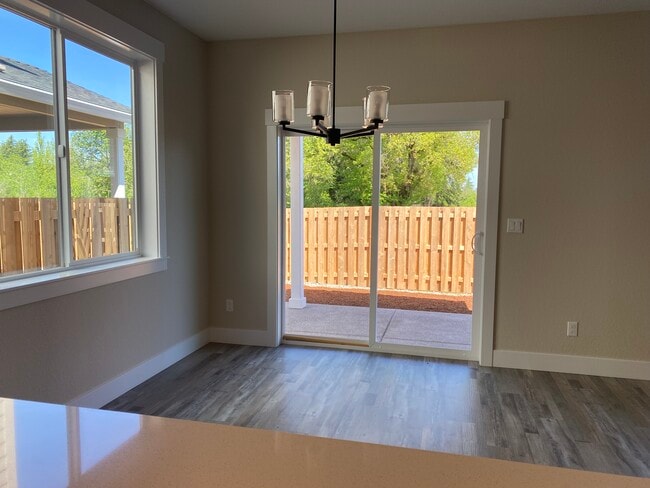 Building Photo - 1242 S 11th St