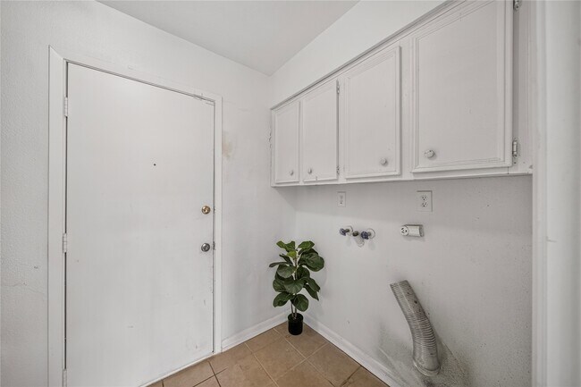 Building Photo - 18706 Clover Glen Ln
