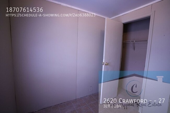 Building Photo - 2620 Crawford Dr