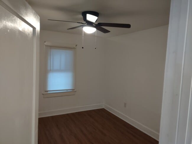 Building Photo - 202 Hillview Ave