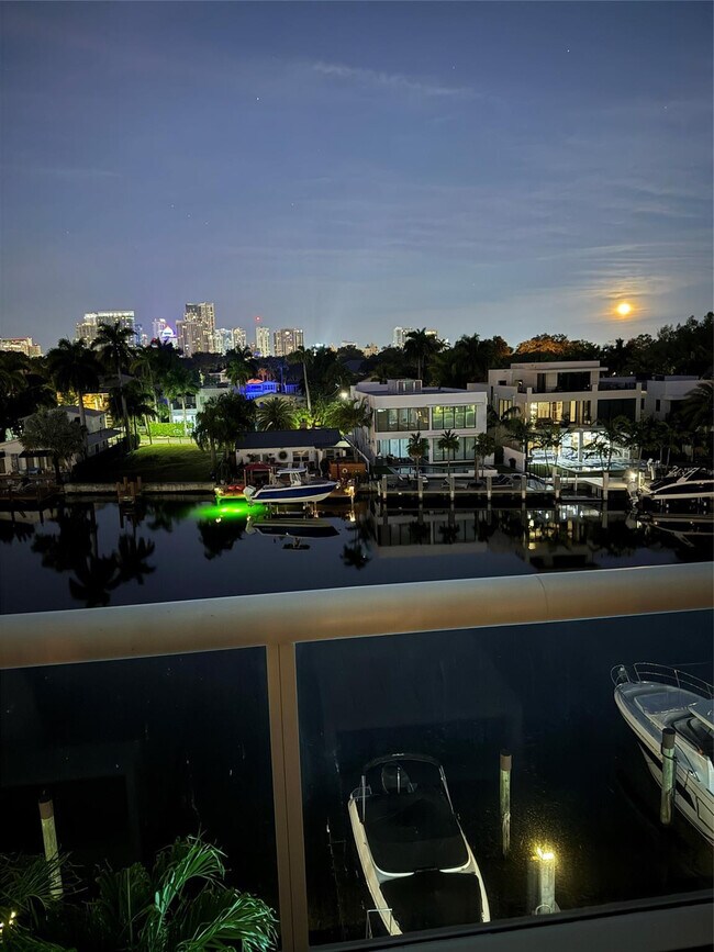 Building Photo - 45 Hendricks Isle