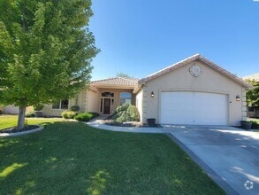 Building Photo - South Kennewick Rambler for rent