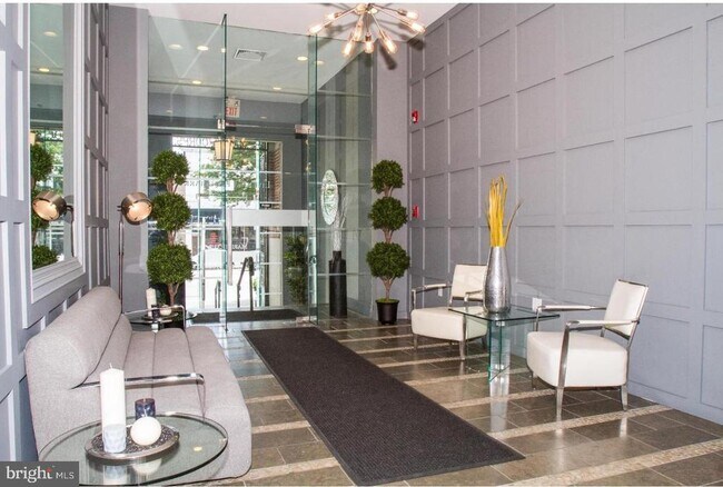 Building Photo - 1100 S Broad St