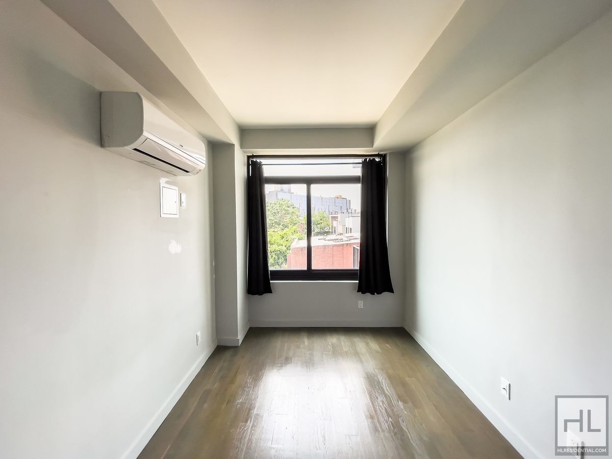 Building Photo - Bushwick Avenue / Spacious 2-Bed 1-Bath