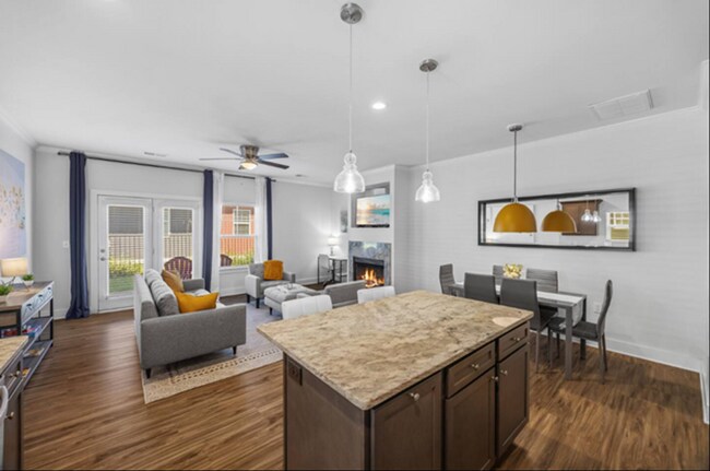 Building Photo - 3 Bed, 2.5 Bath - Lucky Penny - Furnished ...