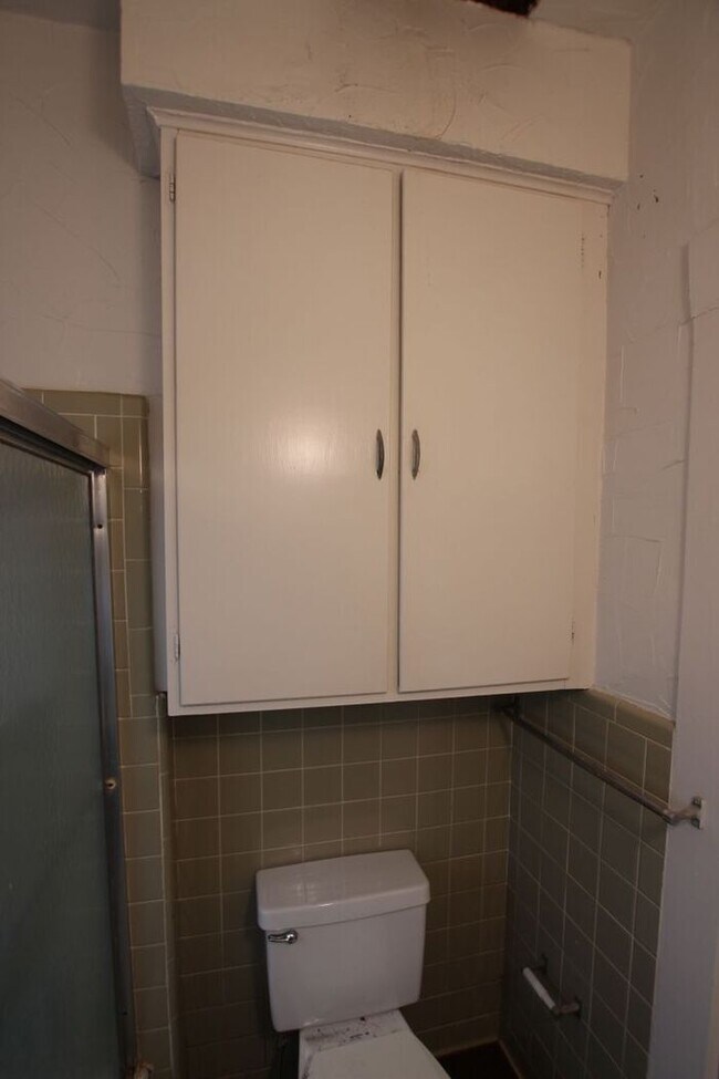 Building Photo - Schedule A Tour Today! 1 Bedroom 1 Bath Apartment in the Heart of Tyler!