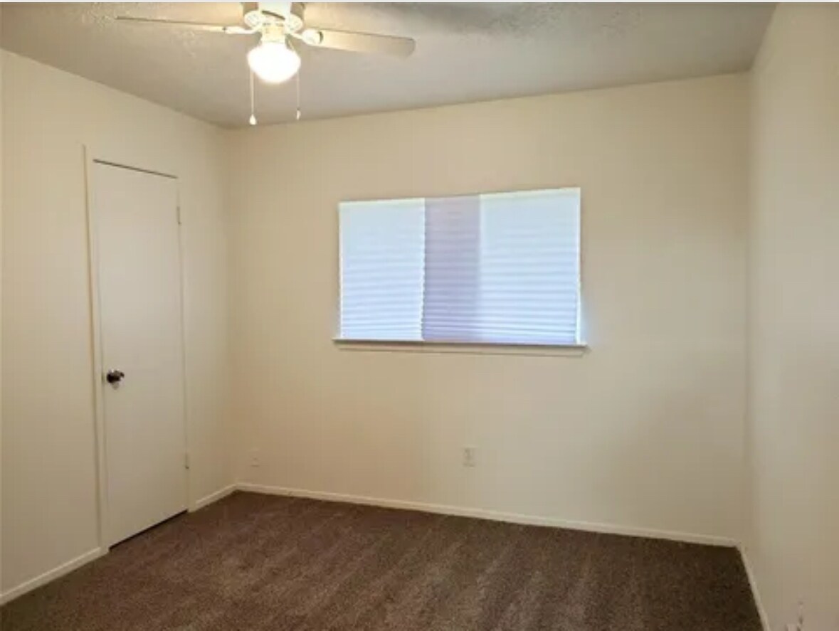 Third Bedroom - 11918 Loveland Pass Dr