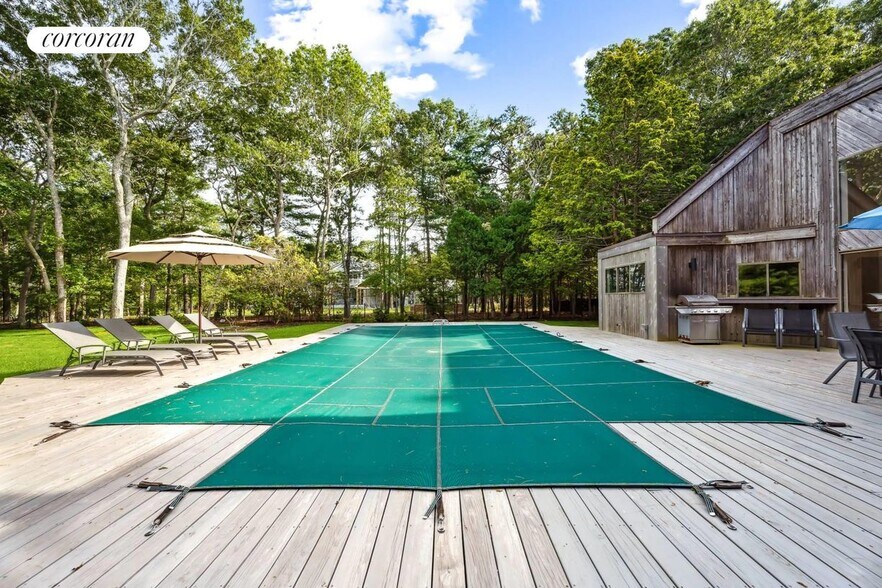 Building Photo - 26 Woodland Way