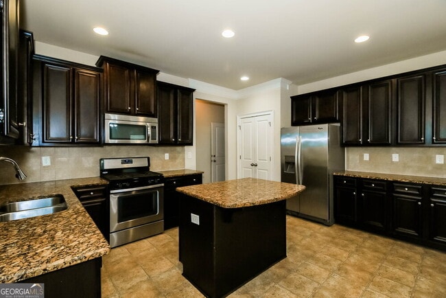 Building Photo - 320 Madison Grace Ave