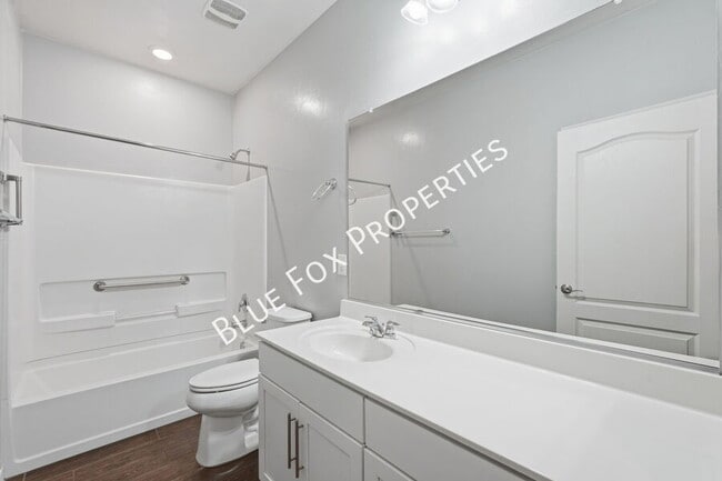 Building Photo - 8670 N Genoa Ct