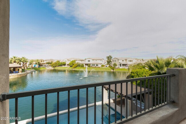 Building Photo - 4322 S Gardenia Dr