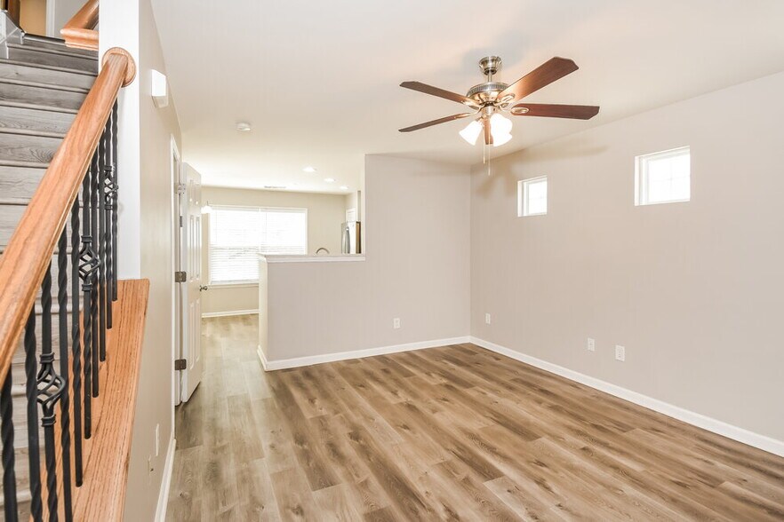 Building Photo - 6225 Smoke Ridge Ln