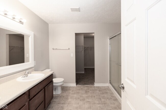Building Photo - 2755 Bluewood Way