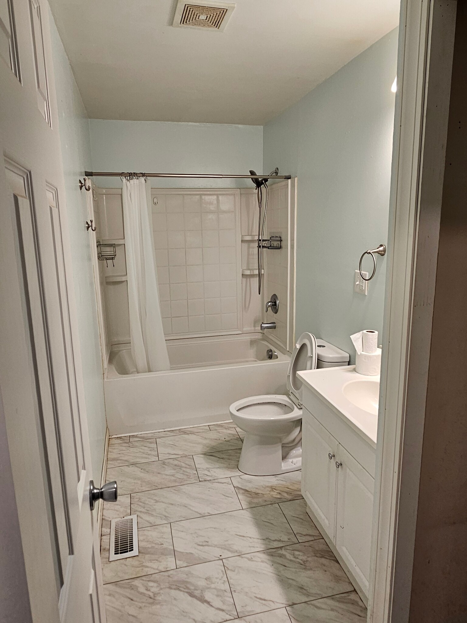 Building Photo - 471 Vincent Ave