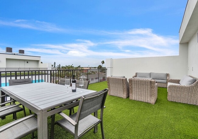 Building Photo - 15405 Gulf Blvd