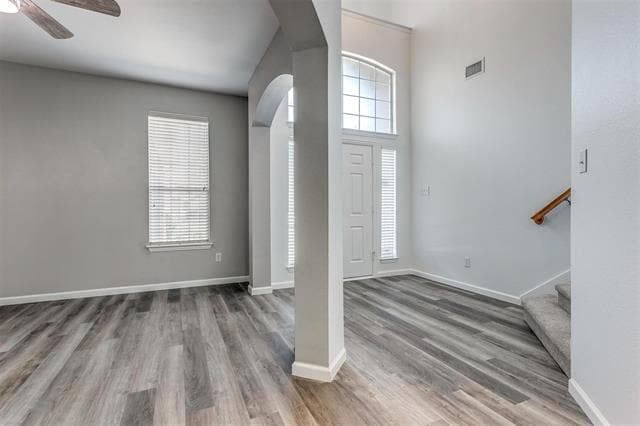 Building Photo - 817 Rushmore Dr