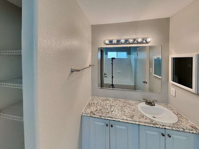 Building Photo - 12806 Boris Cove Trail