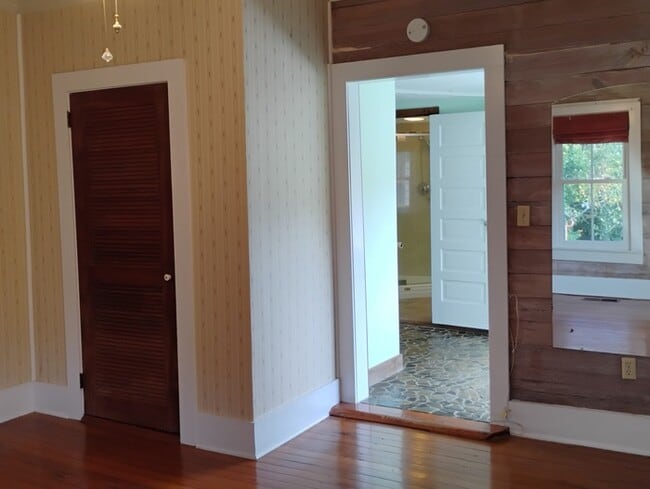 Building Photo - 8322 Chatham Church