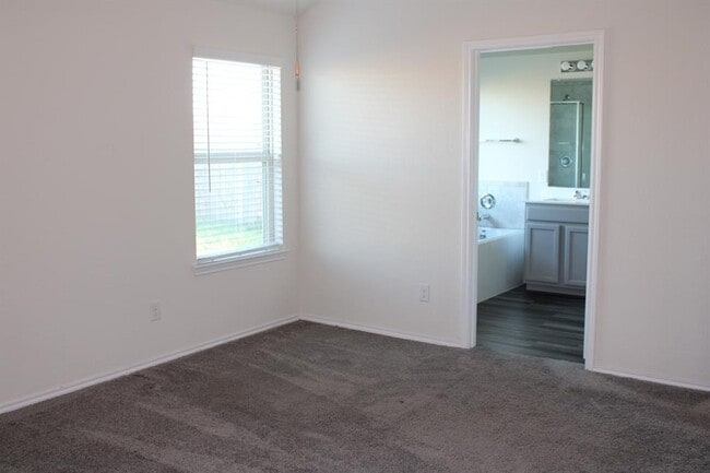 Building Photo - 9810 Copper Ranch Trail