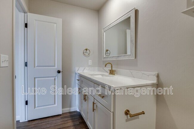 Building Photo - 400 Keiths Wy