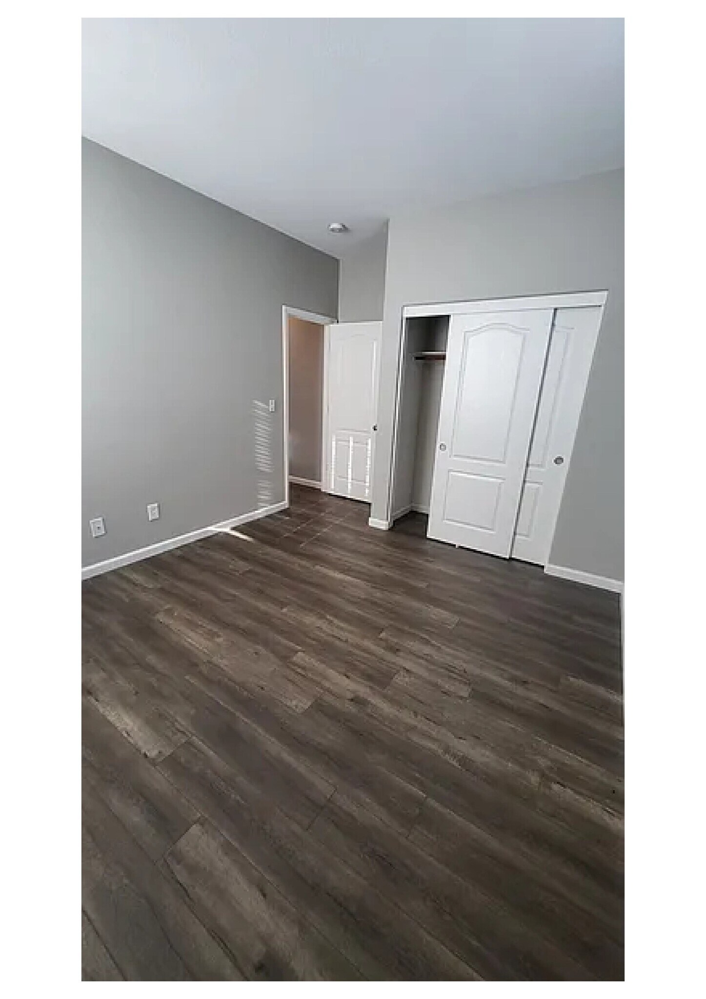 Building Photo - 1750 Bella Lago Dr