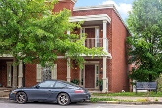 Building Photo - 416 Franklin St