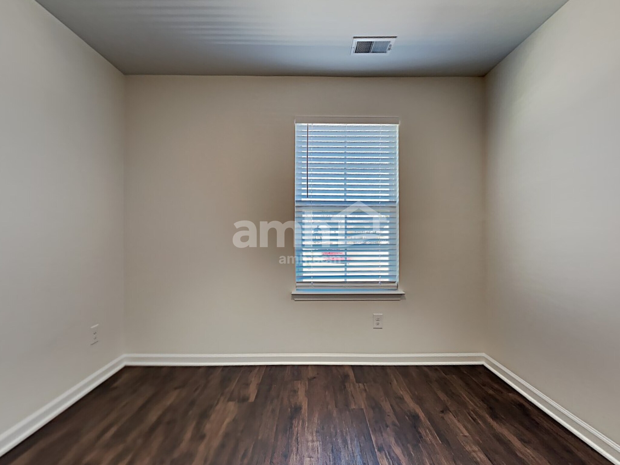 Building Photo - 1360 Hermitage Ln