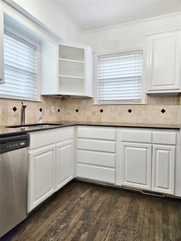 Building Photo - 4142 Hyer St
