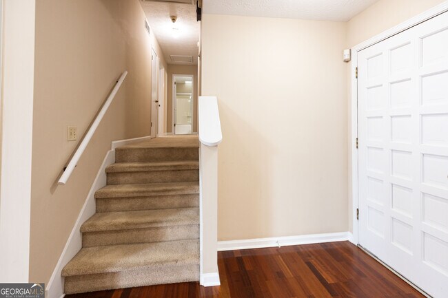 Building Photo - 3510 Yarmouth Hill